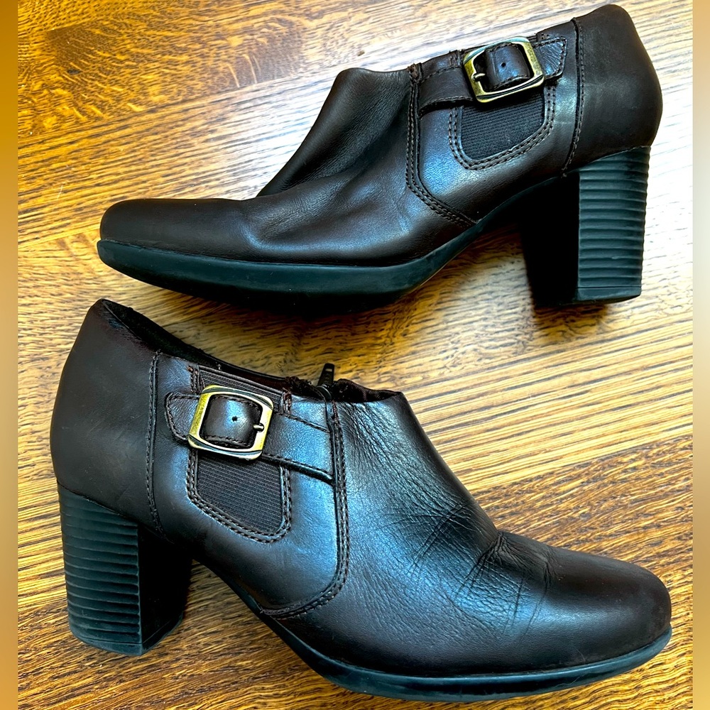 Clark’s Shootie Bootie Leather Ankle‎ Boot Western Soft Comfy Chunky 9